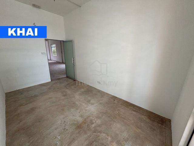 1st Floor Shop Lot FOR RENT Spacious Bandar Perda Bukit Mertajam LARGE 3