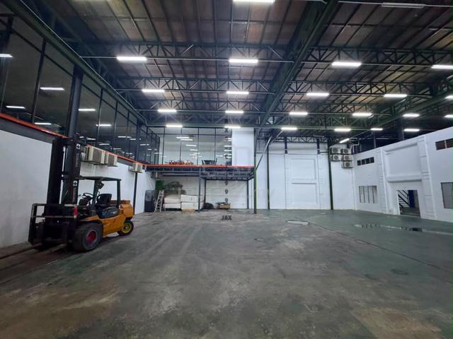 Kota Damansara Fully Renovated 3.5 Storey Semi D Factory For Rent 1