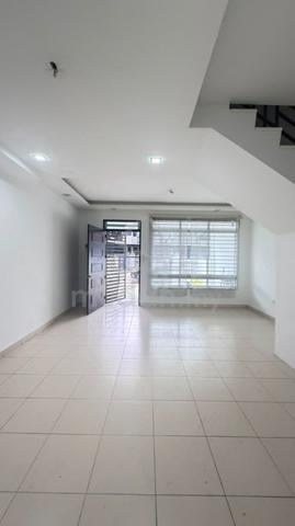 Full loan tmn scientex double storey terrace house senai kulai saleng 1