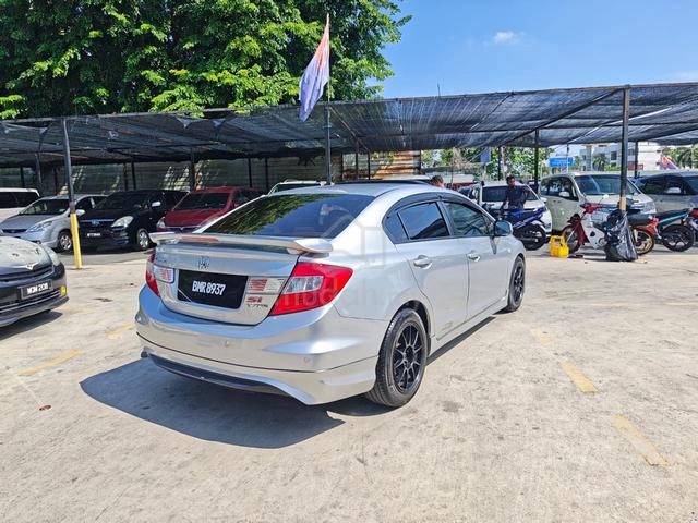2014 Honda CIVIC FB 1.8 (AUTO) - 3