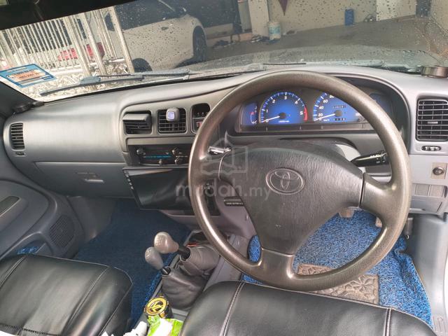 2003 Toyota HILUX 2.5 SR TURBO MY03 KDN165 (M) - 5