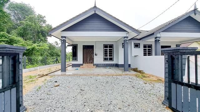 Rumah SEMI D CANTIK KG TOK HAKIM PADANG MIDIN KUALA TERENGGANU 3