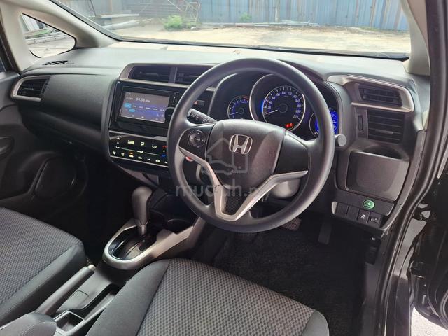 2020 Honda JAZZ 1.5 E  FACELIFT (A) loan kedai - 4