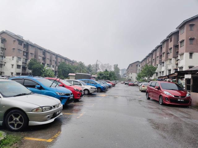 Apartment Wawasan 1