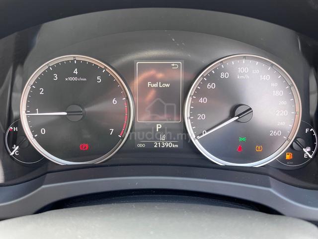 LEXUS IS300 2.0 BASE Brown Interior Low Milage  - 3
