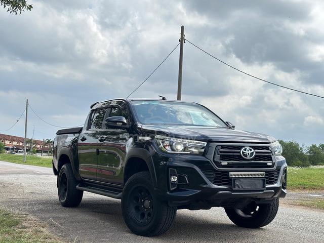 2021 Toyota HILUX 2.8 BLACK EDITION (A) - 1