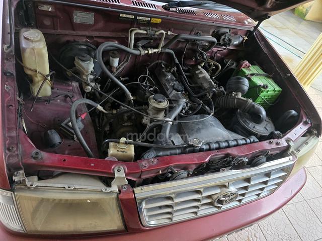 2001 Toyota UNSER 1.8 GLI FACELIFT (M) - 5