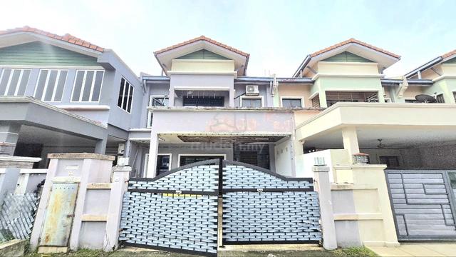 SIZE BESAR ADA GUARD ! Double Storey, Seksyen 4, Prima Saujana Kajang 1