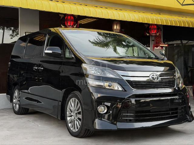 2013 Toyota VELLFIRE 2.4 Z GOLDEN EYES FACELIFT - 1