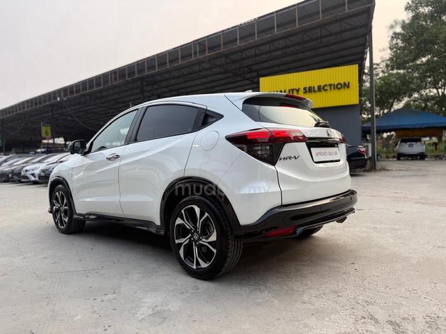 2020 Honda HR-V 1.8 RS FACELIFT (A) LEATHER SEATS - 3