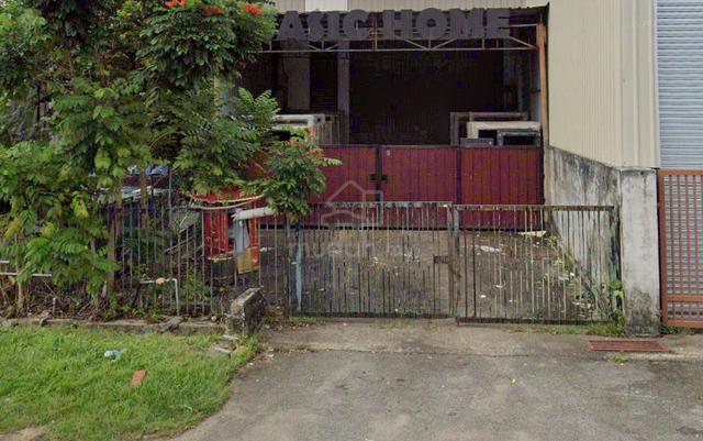 Taman Mount Austin single storey FACTORY for RENT 1