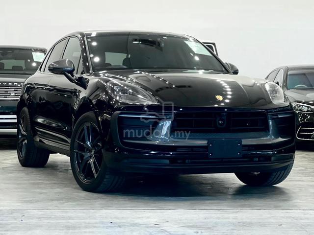 2023 Porsche MACAN T Huge Spec Panaromic Roof - 1