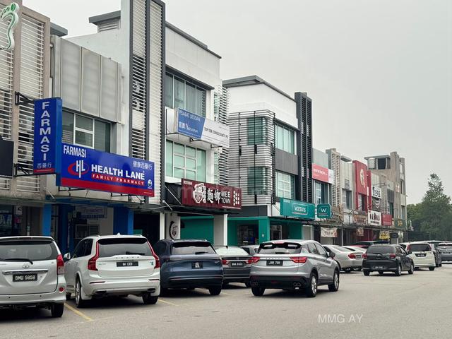 Ground Floor Shoplot at Eleven Avenue Bandar Bukit Raja for rent 1
