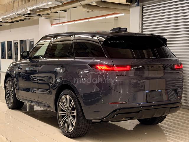 2023 Land Rover RANGE ROVER 3.0 V6 D300 Full Spec - 2