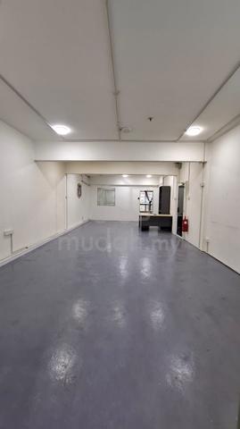 1st Floor Shop Office in Kepong Facing Main Road Can Hang Signboard 1