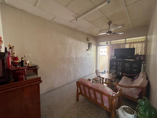 HOT LOCATION Single Storey Taman Kemuning Near Tmn Selasih 1