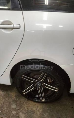2004 Mitsubishi GRANDIS 2.4 (A) - 3
