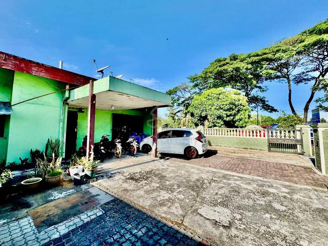 Taman Air Biru, Pasir Gudang | Semi D | CORNER LOT 1