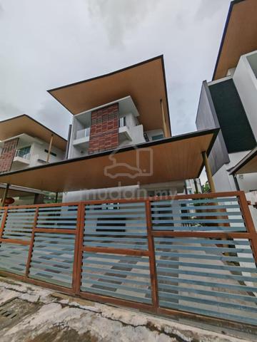 3 Storey Luxury Bungalow at Hup Kee Road for Sale 1