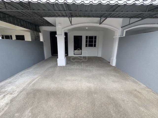For Rent Taman Bukit Indah Double Storey House, 4 Bedrooms 1