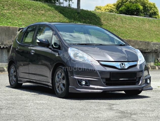 Honda JAZZ 1.3 HYBRID FACELIFT ❌Processing Fees - 2