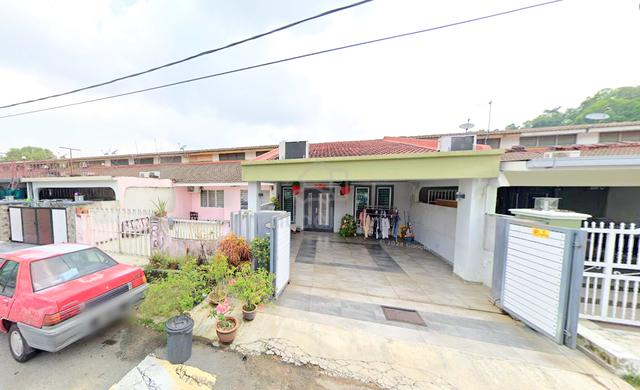 RENOVATEDš„Single Storey Terrace House Balakong 1