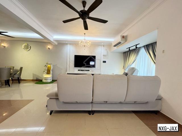 FACING OPEN!! Anggerik Aranda Kota Kemuning Double Storey House 1