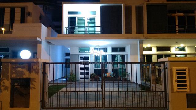 PARTIALLY FURNISHED 2sty Rini Hills 2 Tmn Mutiara Rini Skudai NEAR UTM 1