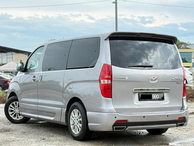 2014 Hyundai GRAND STAREX 2.5 ROYALE FACELIFT (A) - 3