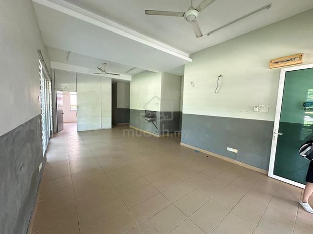 Rare Single Storey Corner Landed Property For Sale 1