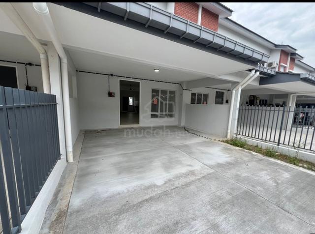 Iringan Bayu Gitaran Seremban Double Storey House For Rent 1