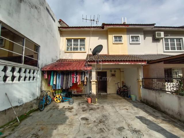 Double Storey Jalan Kesumba Bukit Beruntung 1
