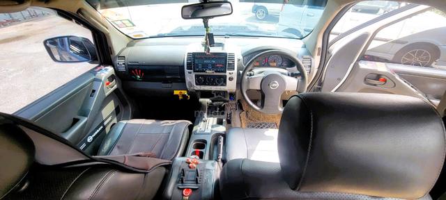 NISSAN NAVARA 2.5 LE fULLSPEC 4X4 - 2
