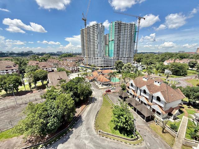 Riverria Condovilla @ Tampoi Utama, Block Aronia 1