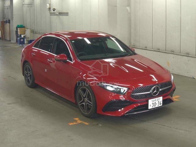 BESTBUY Mercedes Benz A180 SEDAN AMG NEWFACELIFT - 1