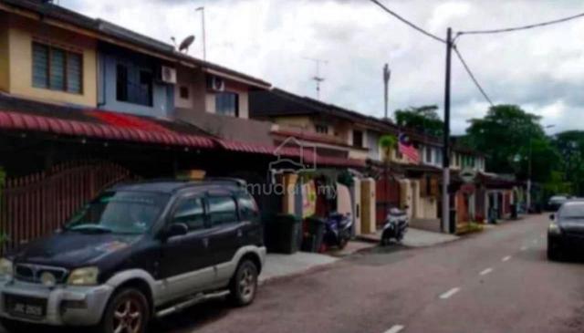Pekan Nanas Taman Utama Jalan Utama L.Cost Double Storey Terrace House 1