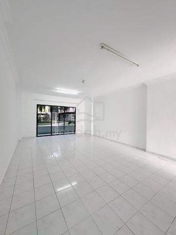 Seri Mutiara Apartments (Seri Alam) 1