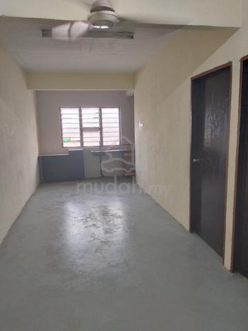 Taman Seruling Emas Flat 1