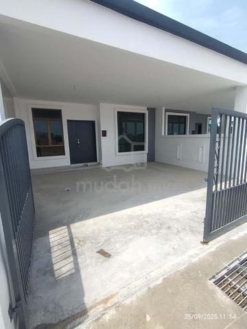 FULL LOAN FREEHOLD Single & Double Storey Terrace Merlimau Mutiara 1