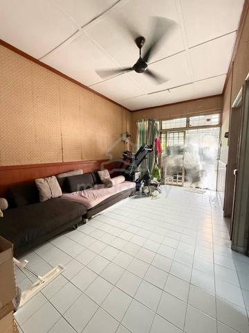 Johor Jaya , Jalan teratai , single storey house for Sale 1