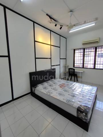 USJ 2 Landed, Medium Room Attach Sharing Bathroom, Fully Furnish, Nice 1