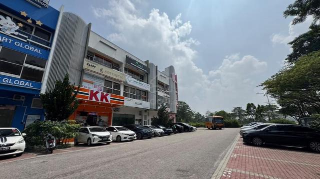 TAMAN SERI AUSTIN Joho Bahru shop for Rent 1