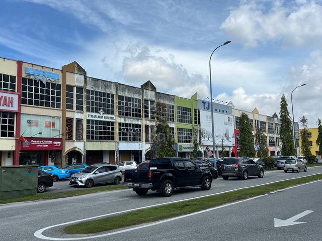 High ROI 2 Combining 2.5 Storey Shoplot Shahab Perdana For Sale 1