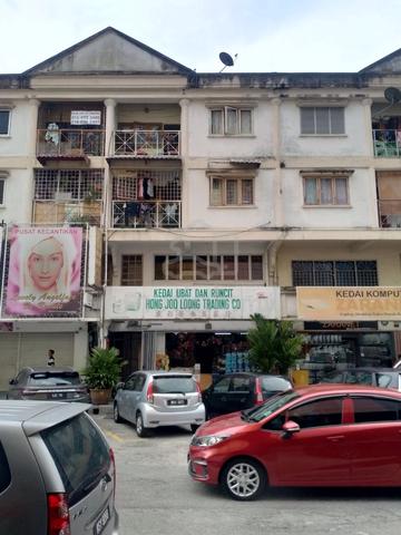 Shop Lot apartment near The Store 1