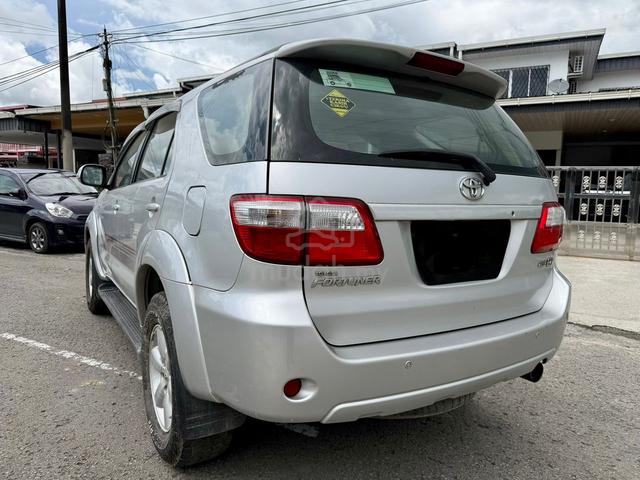 2009 Toyota FORTUNER 2.5 G FACELIFT (A) - 3
