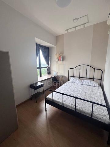 ROOM RENT @ ROYAL STRAND COUNTRY GARDEN / Private bathroom / Near CIQ 4