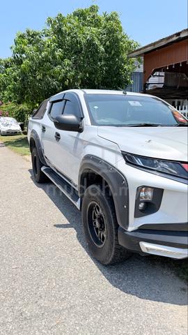 2020 Mitsubishi TRITON 2.4 VGT (A) - 1