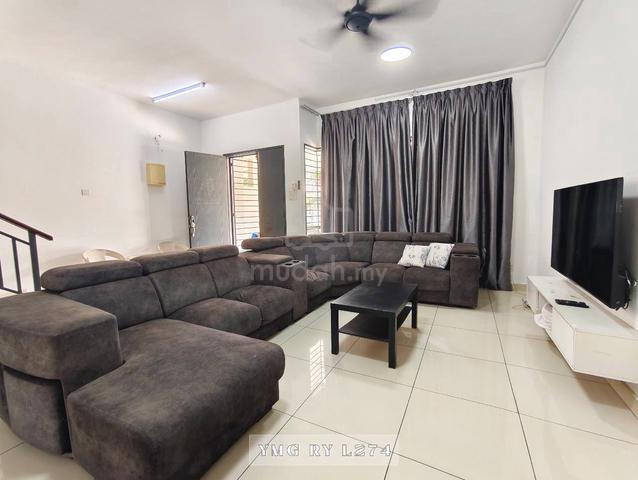 Bandar Puteri Klang Double Storey House Partially Furnished For Rent 1