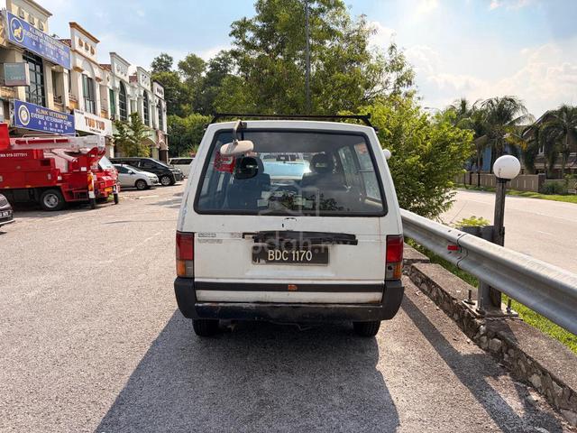Nissan Vanette Manual Untuk Dilepaskan - 4