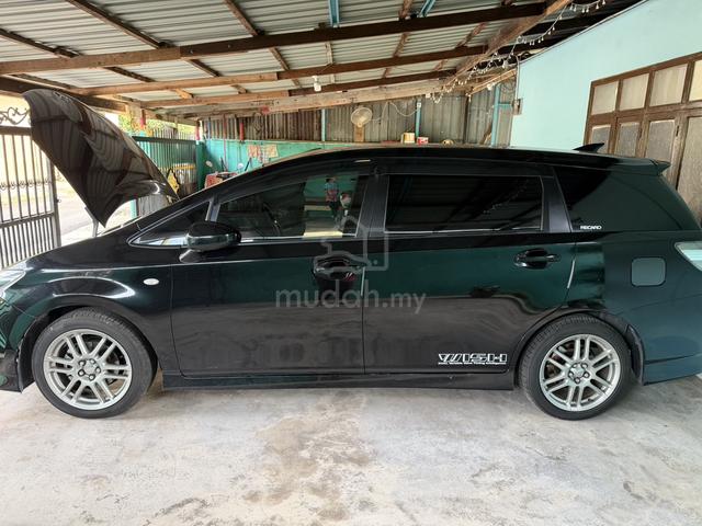 2013 Toyota WISH 1.8 G FACELIFT (A) - 1